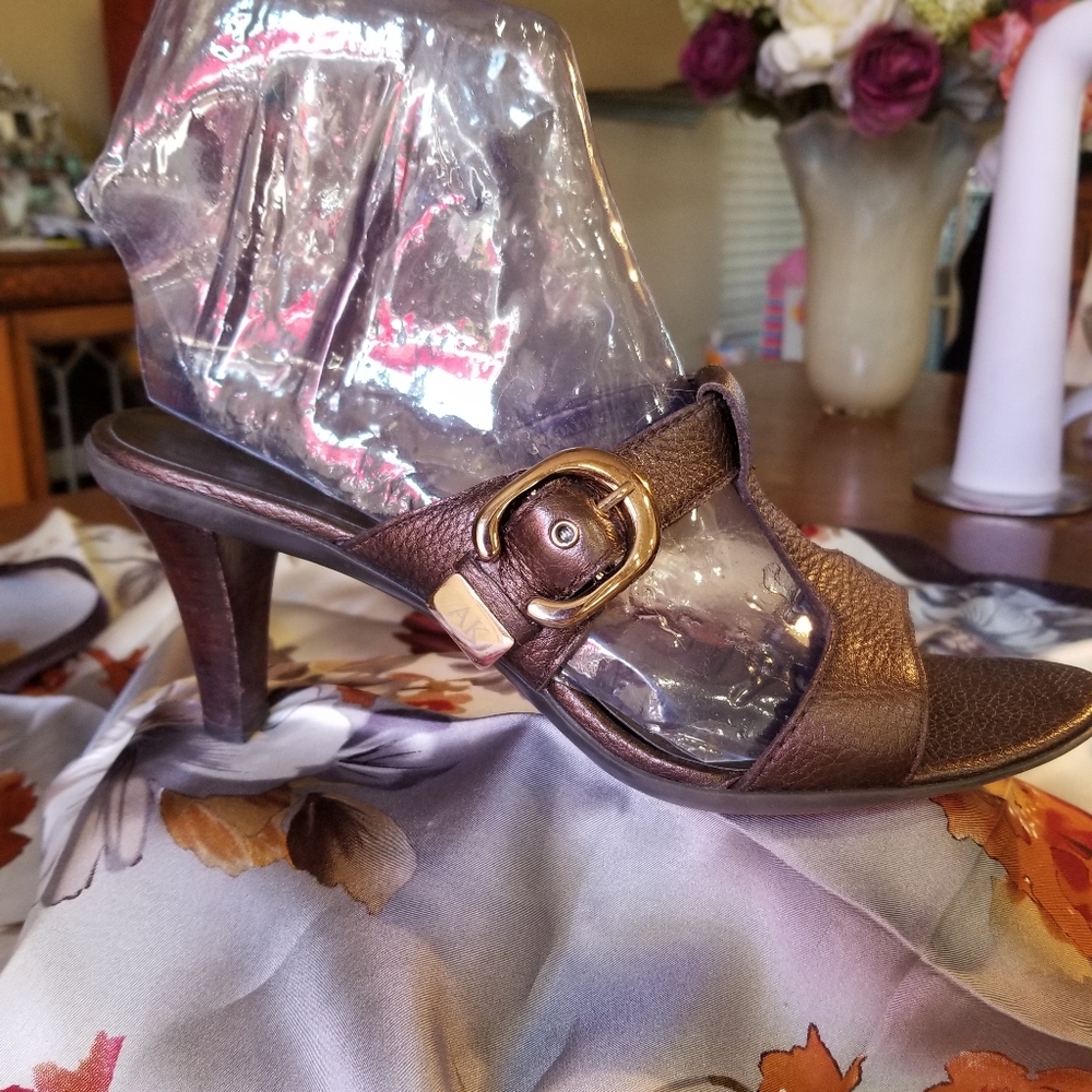 Summer Heels - Picture 3 of 5